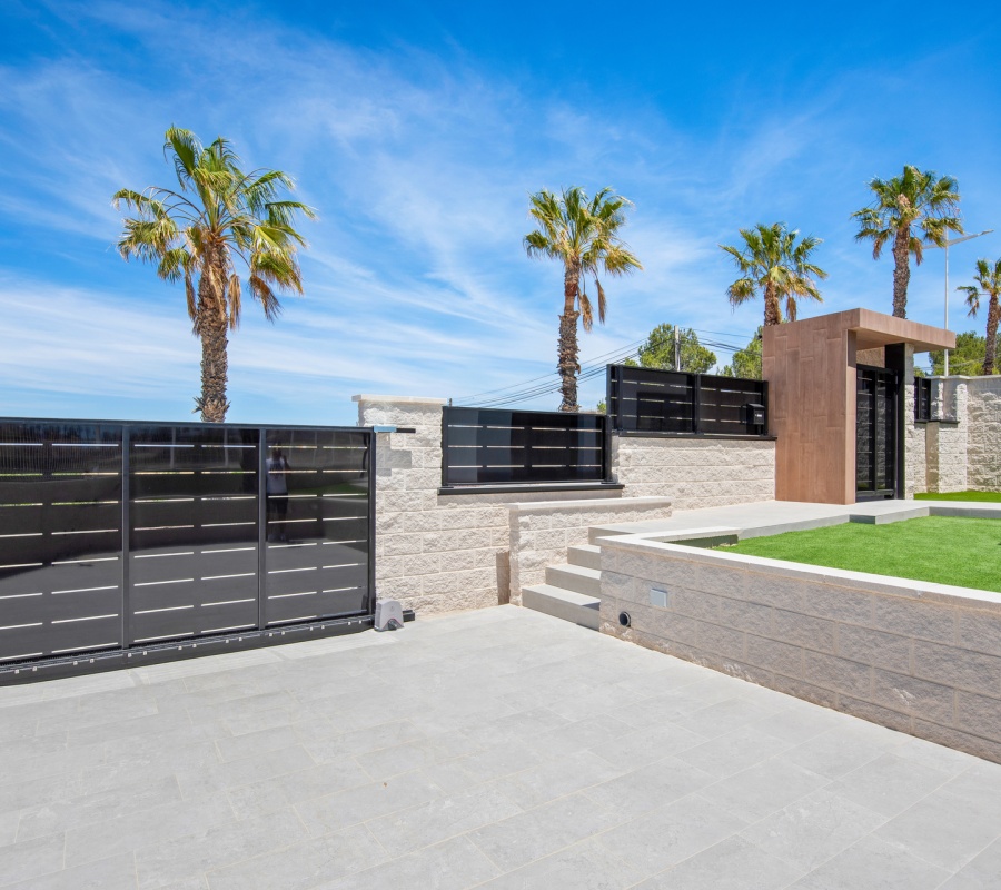 La finca Golf, Alicante, Comunidad Valenciana, España, 0 , 3 Habitaciones Habitaciones,2 BathroomsBathrooms,Chalet,Comprar,Calle Redován, 229,0,2125