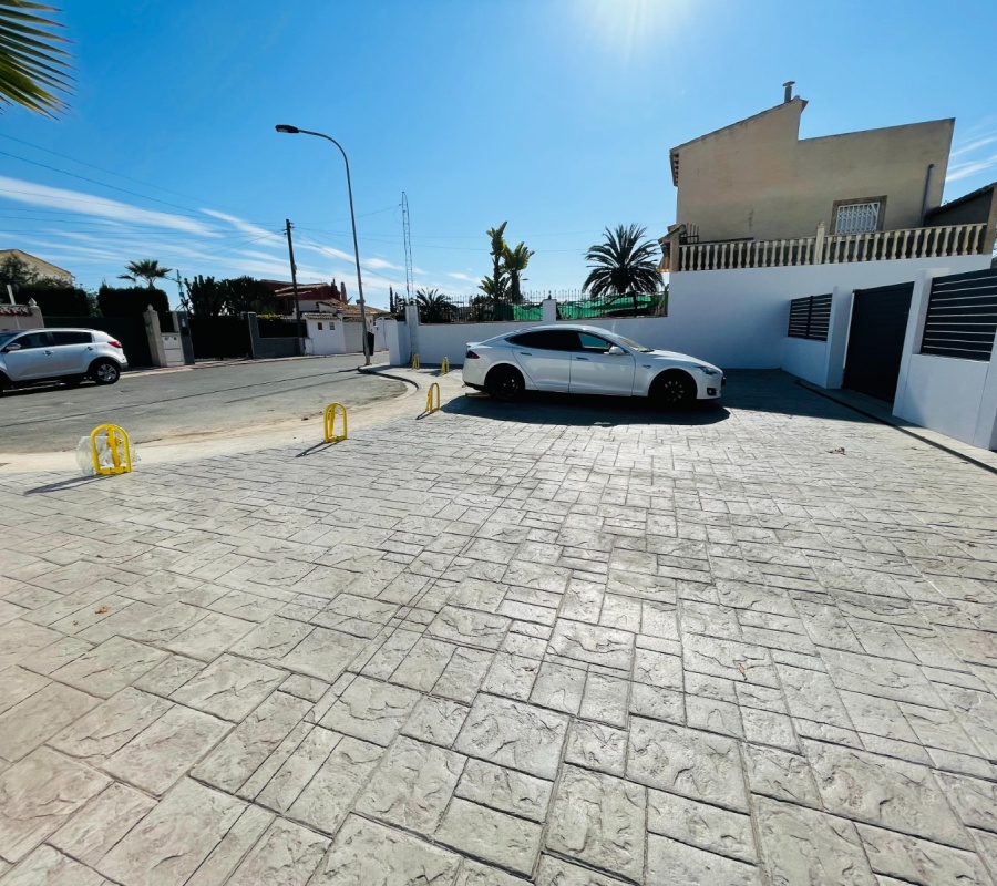Calle Ariadna, 7, Torrevieja, Comunidad Valenciana, 0 , 5 Habitaciones Habitaciones,4 BathroomsBathrooms,Chalet,Comprar,Calle Ariadna, 7,0,2254