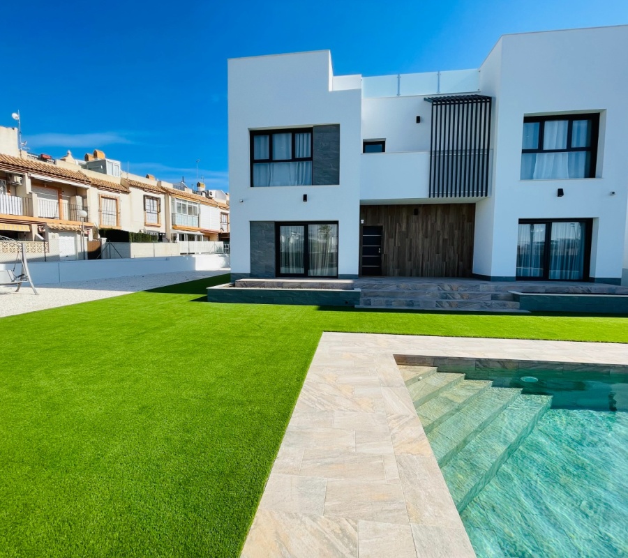Calle Ariadna, 7, Torrevieja, Comunidad Valenciana, 0 , 5 Habitaciones Habitaciones,4 BathroomsBathrooms,Chalet,Comprar,Calle Ariadna, 7,0,2254