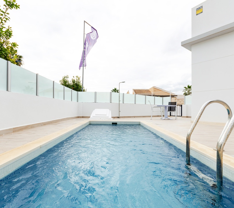 Torrevieja, Alicante, Comunidad Valenciana, España, 0 , 3 Habitaciones Habitaciones,3 BathroomsBathrooms,Chalet,Comprar,Calle del Lago, 90,0,2551