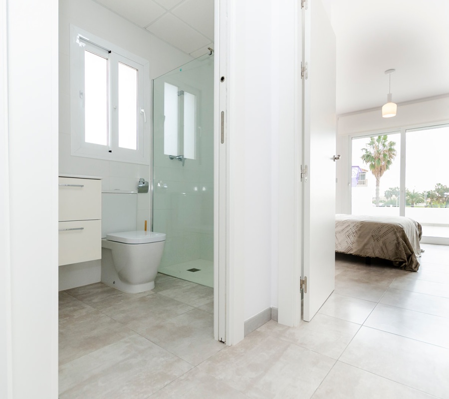 Torrevieja, Alicante, Comunidad Valenciana, España, 0 , 3 Habitaciones Habitaciones,3 BathroomsBathrooms,Chalet,Comprar,Calle del Lago, 90,0,2551