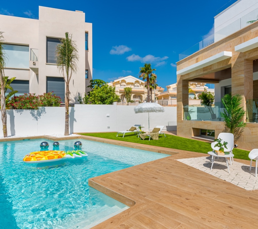 Ciudad Quesada, Alicante, Comunidad Valenciana, España, 0 , 4 Habitaciones Habitaciones,3 BathroomsBathrooms,Chalet,Comprar,Calle Isla de la Gomera, 13,0,2596