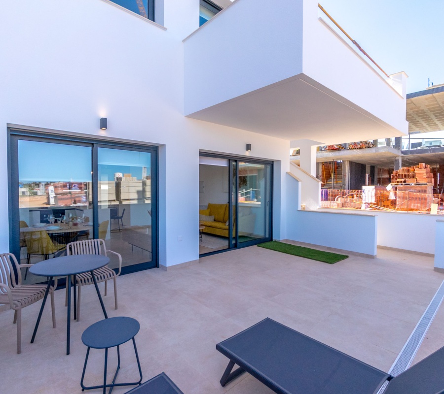 Torrevieja, Alicante, Comunidad Valenciana, España, 0 , 2 Habitación Habitaciones,2 BañoBathrooms,Bungalow planta alta,Comprar,Calle Zv 54, 1R,0,2793