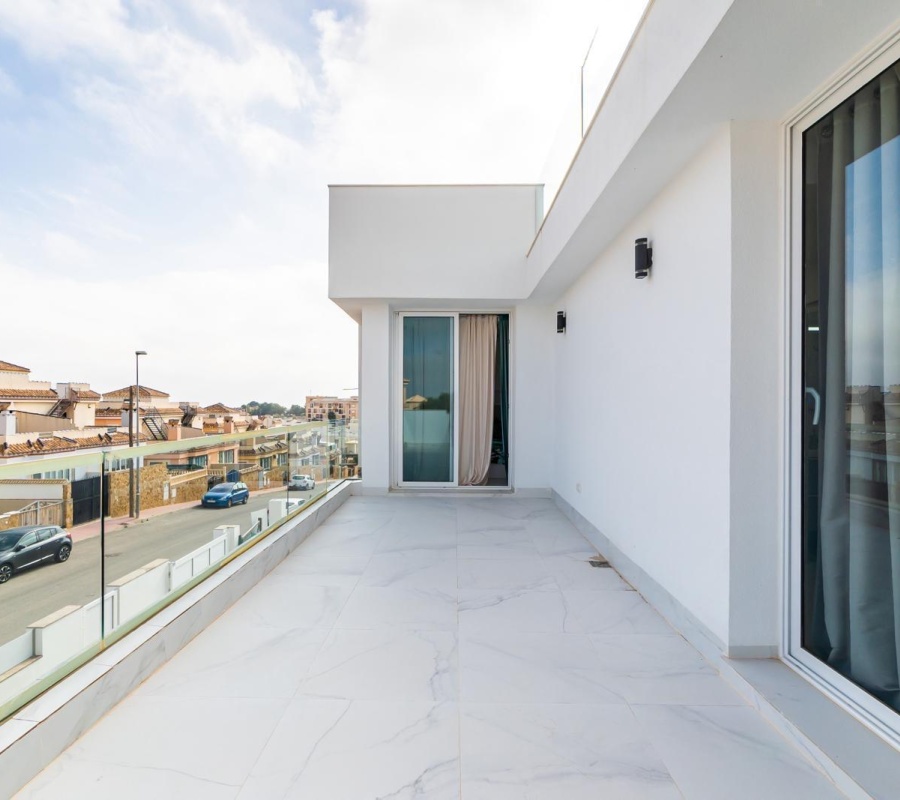 Orihuela, Alicante, Comunidad Valenciana, España, 0 , 3 Habitaciones Habitaciones,4 BathroomsBathrooms,Adosado,Comprar,Calle de la Garza, 12,0,1876